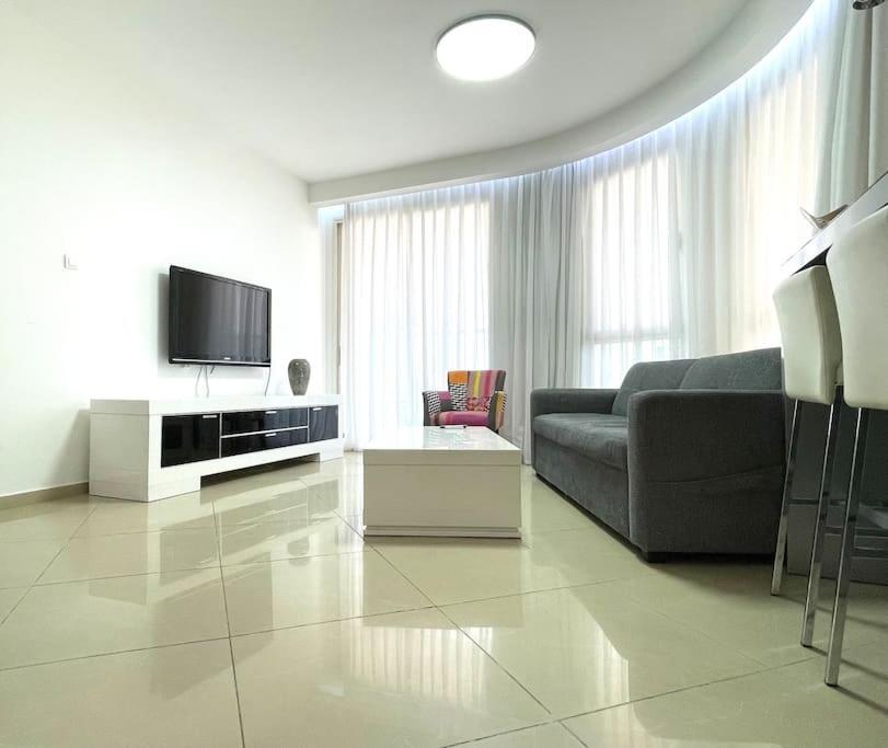 Lovely 2br Golf Apartment *